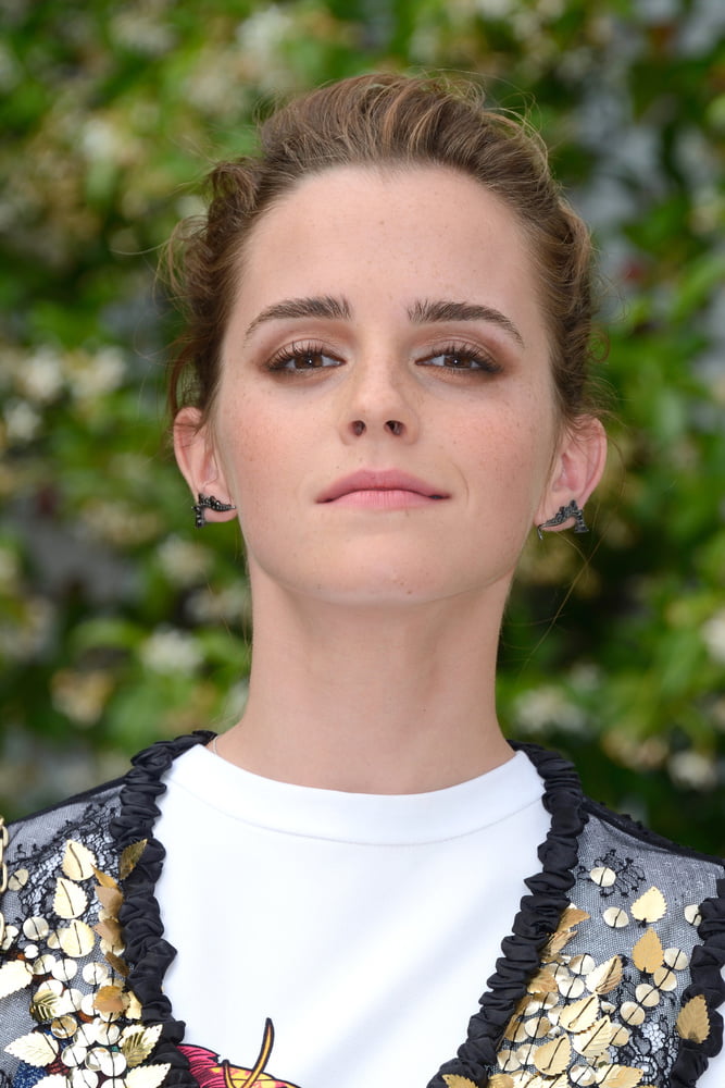 cg2yWIbO Emma Watson 1 60.jpg